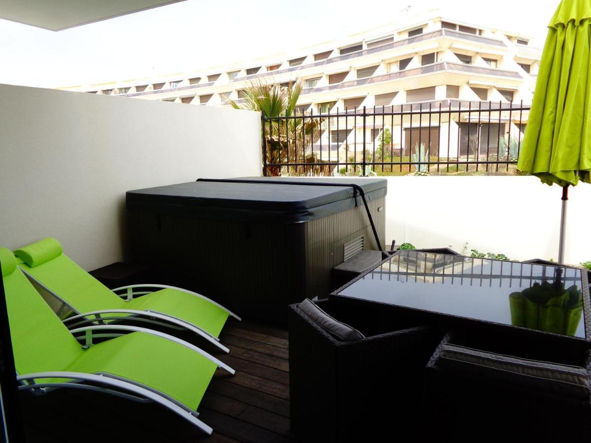 אגדה Le Nautilia Residence De Luxe "Reservee Aux Couples" מראה חיצוני תמונה