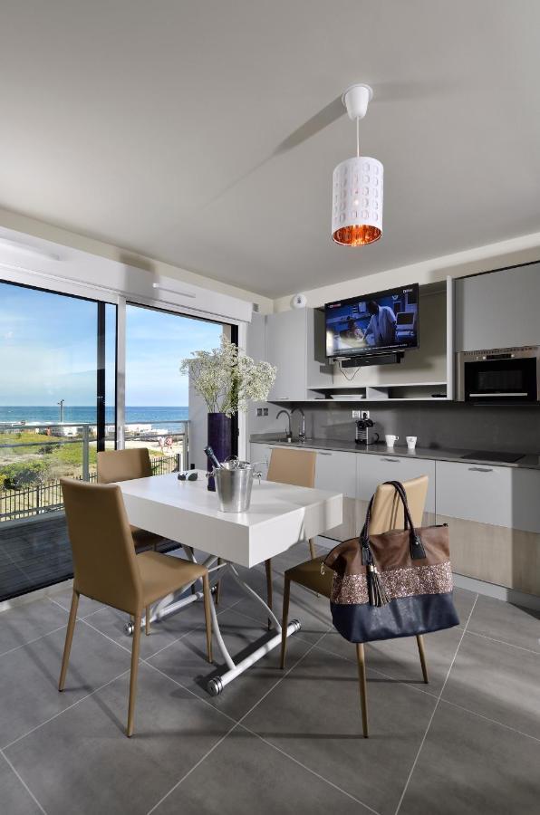 אגדה Le Nautilia Residence De Luxe "Reservee Aux Couples" מראה חיצוני תמונה